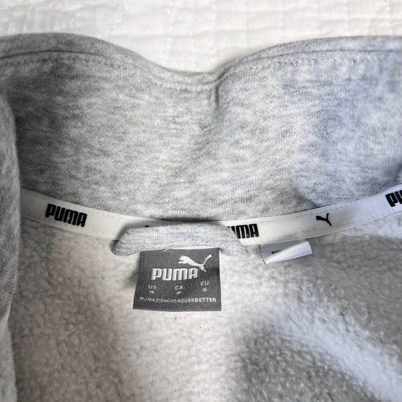 Women's Size Small Puma Sweatshirt - Picture 2 of 2